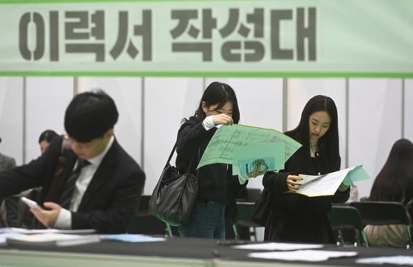 韩国大部分就业者担心裁员
